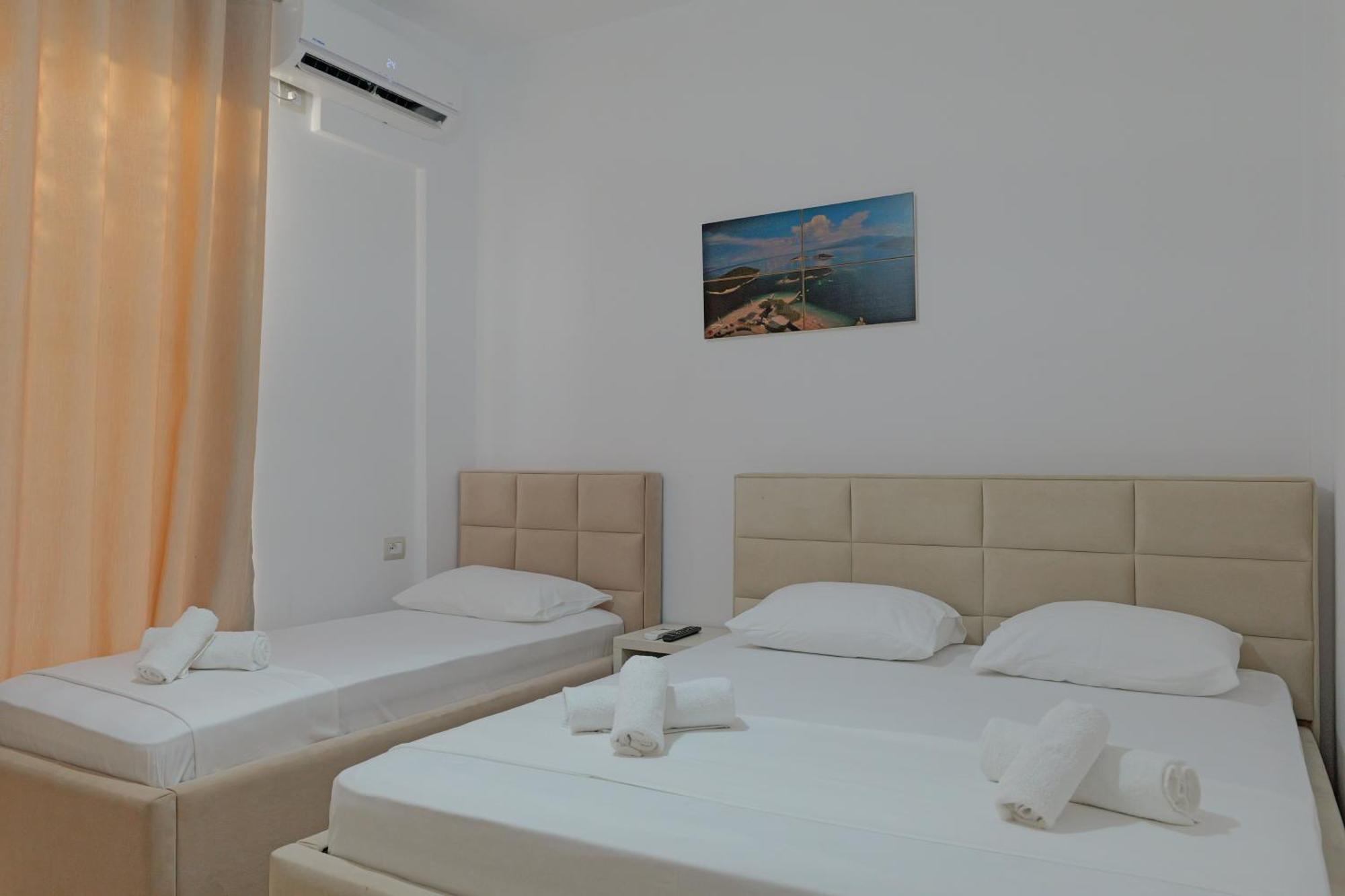 Hotel Veliaj Ksamil Exterior photo
